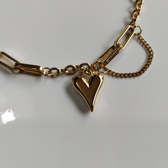 Vintage Style Heart Shape, Bracelet. - Picture 3 of 8